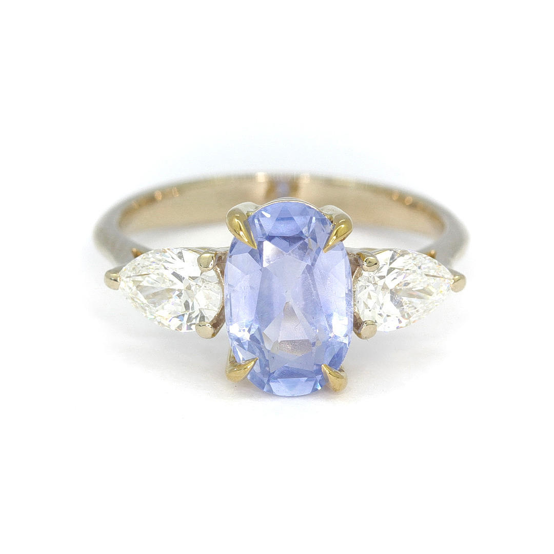 18CT GOLD UNHEATED CEYLON SAPPHIRE (3CT) & DIAMOND SET RING