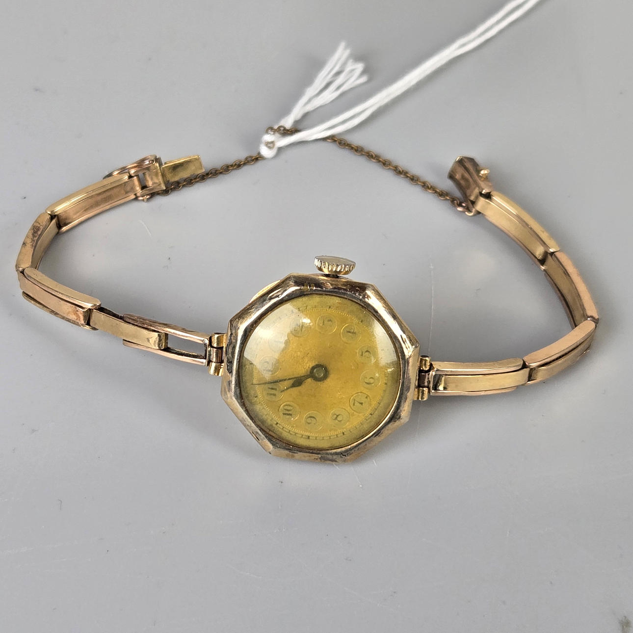 18CT GOLD WRISTWATCH
