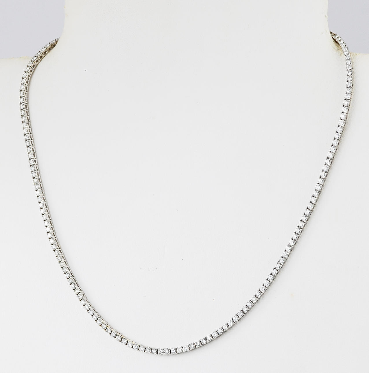18CT GOLD 6.7CT DIAMOND NECKLACE